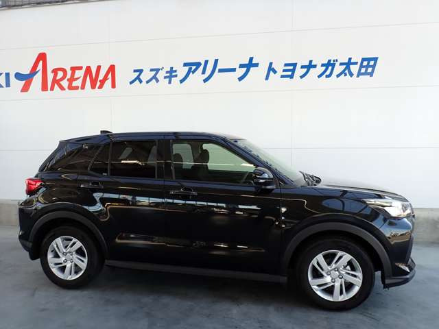 �������ڂ͂������肵��SUV�ł����A�R���p�N�g�Ȃ��������ď���肪�����̂ŁA�X���̂���Ⴂ���M���M���̓��ł��\���]�T!�^�]�����ȕ��ł����S���ĉ^�]�ł��܂���