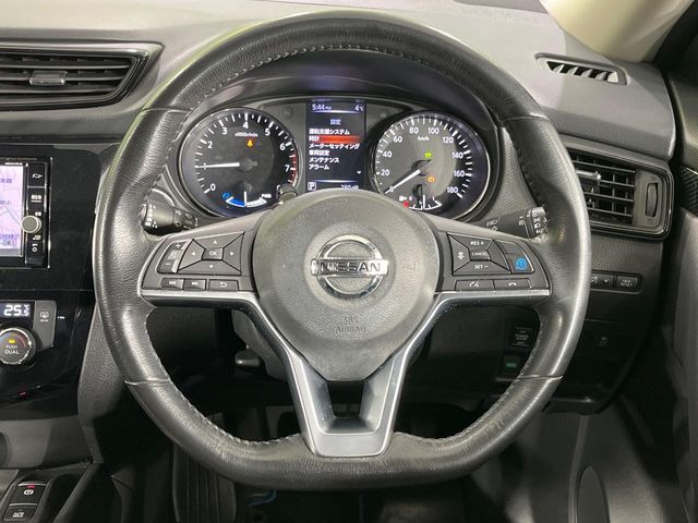 �y�����v�����X�e�A�����O�z�㎿�Ȋv���g�p���邱�ƂŁA��ɂ����������݂ƂĂ��^�]���₷���n���h���ł���