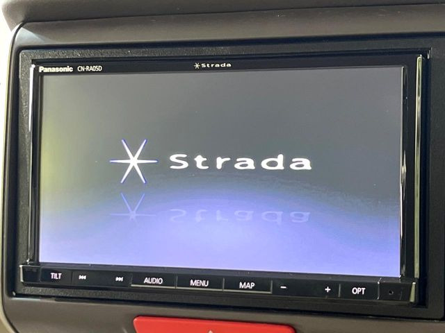 �y�����i�r�z�l�C�̏����i�r�𑕔����Ă���܂��B�i�r�̎g���₷���͂������A�I�[�f�B�I�@�\���[��!�L�����v�◷�s�͂������A�ʋ΂┃�����ȂǕ��i�̃h���C�u���y�����Ȃ�͂���