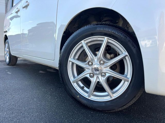 �O�ςɃ}�b�`�����A���~�z�C�[���𑕒����Ă���܂��B�e��A���~�z�C�[����A�X�^�b�h���X�^�C�����戵�����Ă���܂��B���񂲑��k����������