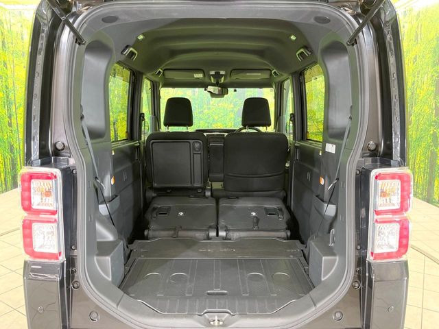 ���i�̂���������ʋ΁A���}���ɏ\���ȉ׎��X�y�[�X���m�ۂ��Ă���܂��B�Z�J���h�V�[�g��|���ƁA�傫�ȉו��̐ύڂ��\�ł���