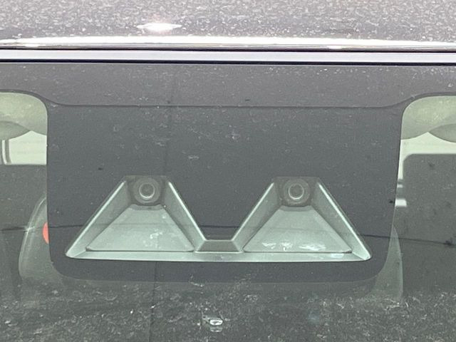 �y�X�}�[�g�A�V�X�g�z���s���ɑO���̎ԗ�����F�����A�Փ˂������Ȏ��͌x��ƃu���[�L�ŏՓˉ���Ɣ�Q�y�����A�V�X�g�B�����S�Ƀh���C�u�����y���݂��������܂��B