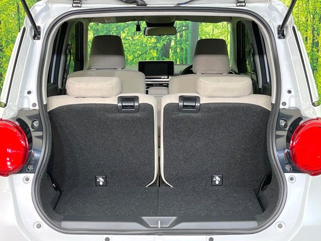 ���i�̂���������ʋ΁A���}���ɏ\���ȉ׎��X�y�[�X���m�ۂ��Ă���܂��B�Z�J���h�V�[�g��|���ƁA�傫�ȉו��̐ύڂ��\�ł���