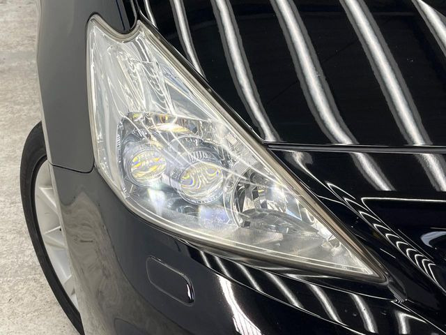 �yLED�w�b�h���C�g�z���V����ԑ��s�����ǍD�Ȏ��E���m�ۂ����S���ĉ^�]�ł��鍂�P�xLED�w�b�h���C�g�𑕔�!�_�����x�������A����d�͂��}�����Ă��܂��B