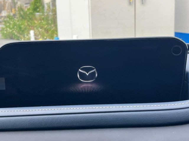 �y10.25�C���`�}�c�_�R�l�N�g�z�ԓ��̕��͋C�Ƀ}�b�`������^�f�B�X�v���C�B�X�}�z�ڑ��ł̃i�r�g�p��Bluetooth�Đ����A�l�X�ȋ@�\���y���߂܂��B�����I�ȃ_�C�������삪�\�ŁA�g��������ǍD�ł��B