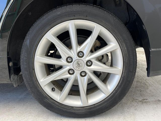 �y����17�C���`�A���~�z�C�[���z�O�ςɃ}�b�`���������A���~�z�C�[���𑕒����Ă���܂��B�e��ЊO�A���~�z�C�[����A�X�^�b�h���X�^�C�����戵�����Ă���܂��B���񂲑��k����������