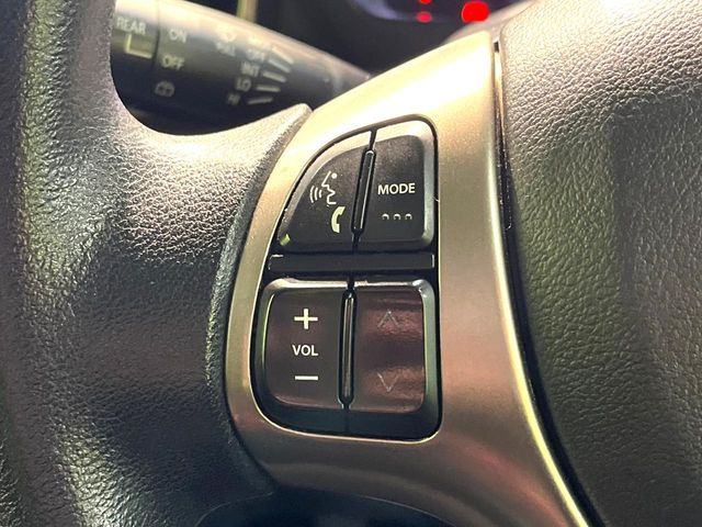 �y�X�e�A�����O�X�C�b�`�z�^�]���A�O������ڐ������炷���ƂȂ��A�I�[�f�B�I���̑��삪�\�ȕ֗��@�\!���S&���K�ȃh���C�u�����o���Ă���܂���