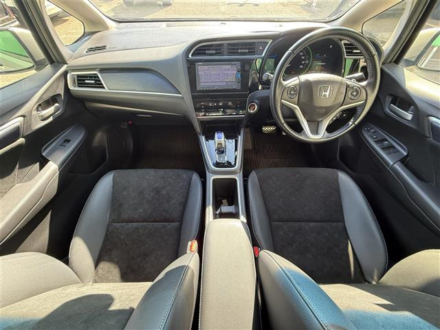 シャトル1.5 ハイブリッド X