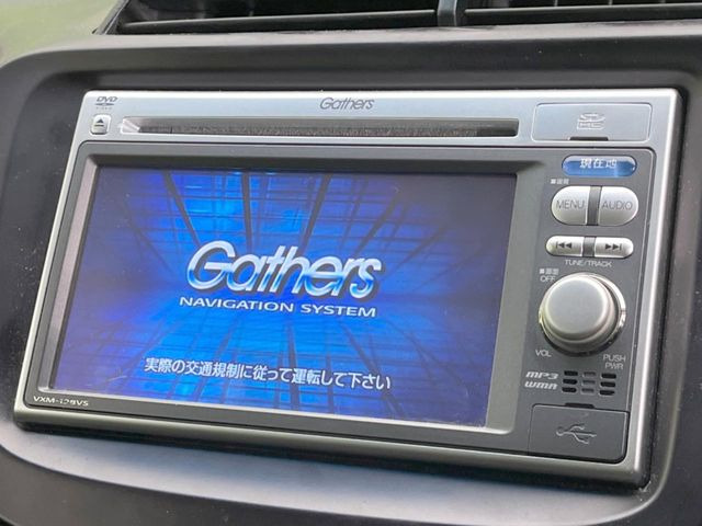 �y�����i�r�z�l�C�̏����i�r�𑕔����Ă���܂��B�i�r�̎g���₷���͂������A�I�[�f�B�I�@�\���[��!�L�����v�◷�s�͂������A�ʋ΂┃�����ȂǕ��i�̃h���C�u���y�����Ȃ�͂���