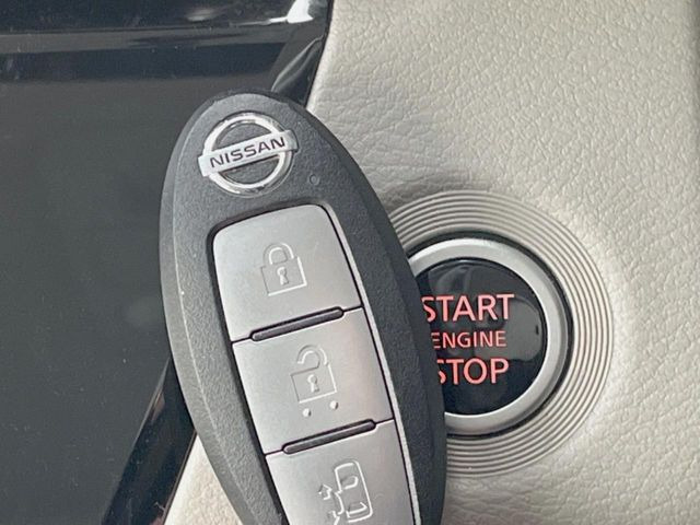 �y�C���e���W�F���g�L�[�z�J�o����|�P�b�g�ɓ��ꂽ�܂܂ł��h�A�̎{���E�������\�ȃX�}�[�g�L�[�𑕔��B�G���W���̃I���E�I�t�����J�M�����o���K�v����������Ƃ��Ă��֗��ł���