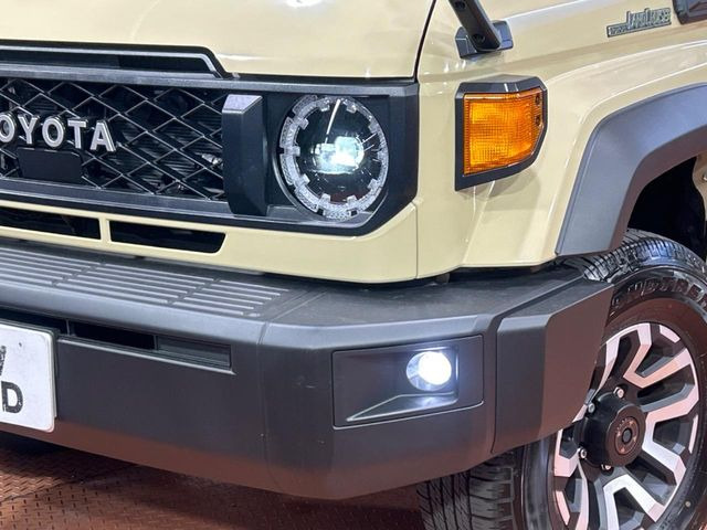 �yLED�w�b�h���C�g�z���V����ԑ��s�����ǍD�Ȏ��E���m�ۂ����S���ĉ^�]�ł��鍂�P�xLED�w�b�h���C�g�𑕔�!�_�����x�������A����d�͂��}�����Ă��܂��B