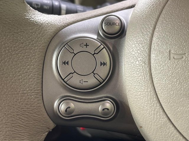 �y�X�e�A�����O�X�C�b�`�z�^�]���A�O������ڐ������炷���ƂȂ��A�I�[�f�B�I���̑��삪�\�ȕ֗��@�\!���S&���K�ȃh���C�u�����o���Ă���܂���