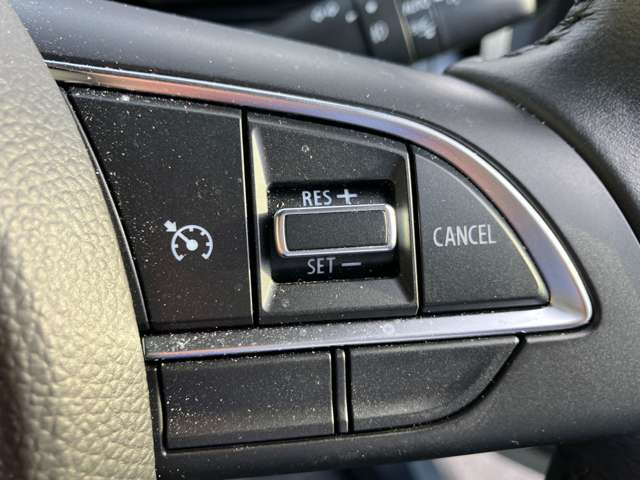 ���N���[�Y�R���g��-�����A�N�Z������Ȃ��ɃX�e�A�����O�̃X�C�b�`����݂̂ō������H�Ȃǂł̒葬���s�𐧌䂵�܂�!