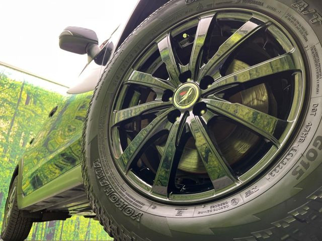 �y����16�C���`�A���~�z�C�[���z�O�ςɃ}�b�`���������A���~�z�C�[���𑕒����Ă���܂��B�e��ЊO�A���~�z�C�[����A�X�^�b�h���X�^�C�����戵�����Ă���܂��B���񂲑��k����������