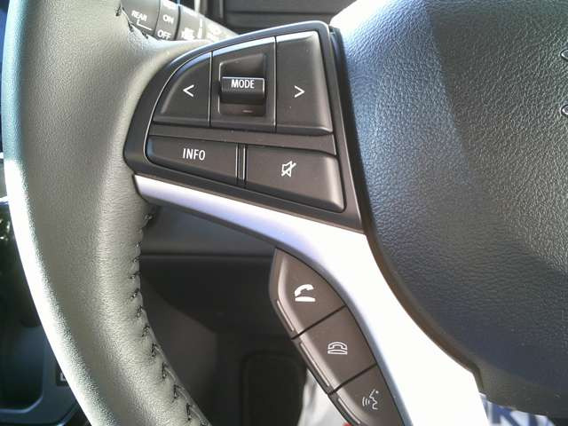 �^�]���ł���𗣂����ɃI�[�f�B�I�̑��삪�ł���w�X�e�A�����O�X�C�b�`�x�@�\������܂�!