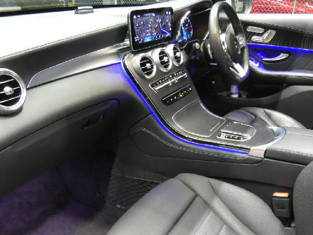 GLCクーペ220d 4マチック AMGライン 4WD