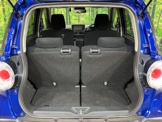 ���i�̂���������ʋ΁A���}���ɏ\���ȉ׎��X�y�[�X���m�ۂ��Ă���܂��B�Z�J���h�V�[�g��|���ƁA�傫�ȉו��̐ύڂ��\�ł���