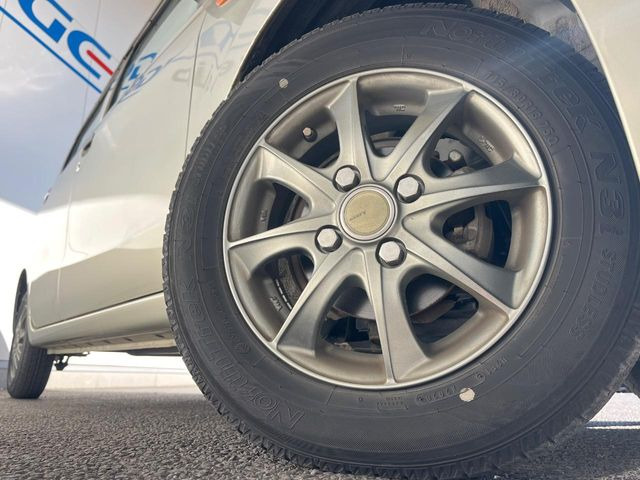 �y13�C���`�A���~�z�C�[���z�O�ςɃ}�b�`�����A���~�z�C�[���𑕒����Ă���܂��B�e��A���~�z�C�[����A�X�^�b�h���X�^�C�����戵�����Ă���܂��B���񂲑��k����������