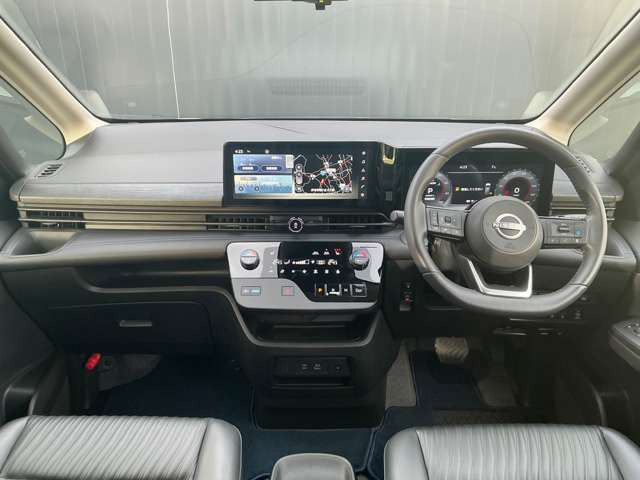 セレナ1.4 e-POWER AUTECH