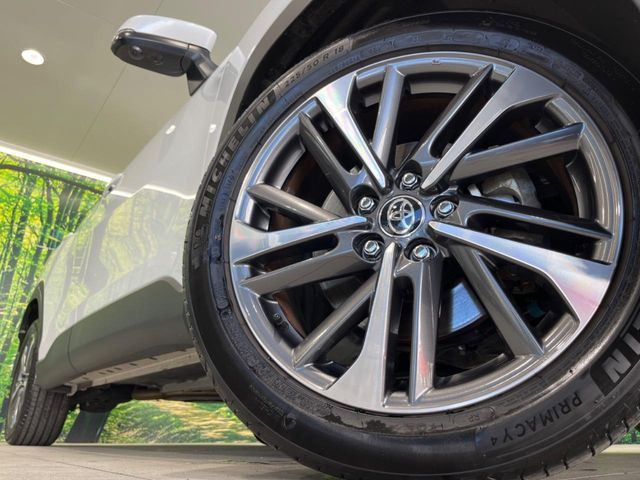 �y����18�C���`�A���~�z�C�[���z�O�ςɃ}�b�`���������A���~�z�C�[���𑕒����Ă���܂��B�e��ЊO�A���~�z�C�[����A�X�^�b�h���X�^�C�����戵�����Ă���܂��B���񂲑��k����������