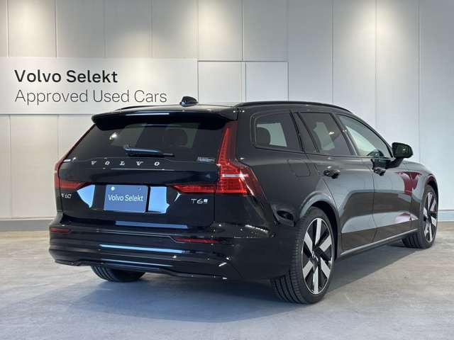 V60ウルトラ T6  AWD プラグインハイブリッド 4WD