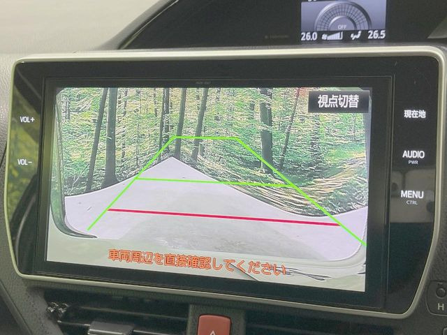 【バックカメラ】駐車時に後方がリアルタイム映像で確認できます。大型商業施設や立体駐車場での駐車時や、夜間のバック時に大活躍!運転スキルに関わらず、今や必須となった装備のひとつです!