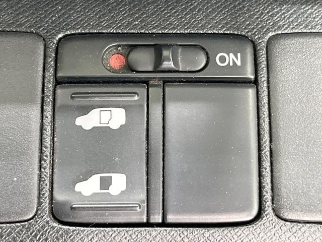 �y�p���[�X���C�h�h�A�z�X�}�[�g�L�[��^�]�Ȃ̃X�C�b�`�ŃX���C�h�h�A�̊J���\���d��������͂����ăh�A���J����K�v�������A���������q�l�ł��A�d���ו��������Ă��鎞�����N�ɊJ���߂ł��܂���