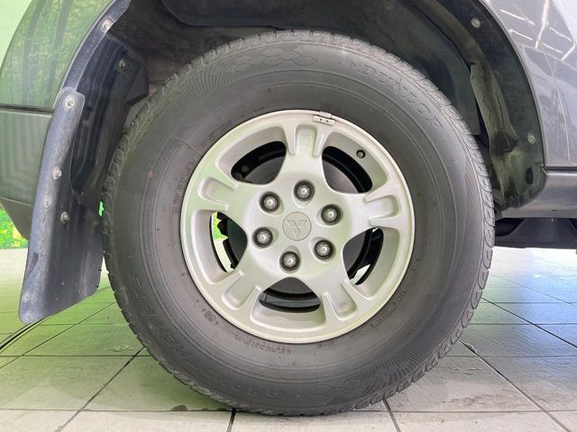 �y����16�C���`�A���~�z�C�[���z�O�ςɃ}�b�`���������A���~�z�C�[���𑕒����Ă���܂��B�e��ЊO�A���~�z�C�[����A�X�^�b�h���X�^�C�����戵�����Ă���܂��B���񂲑��k����������