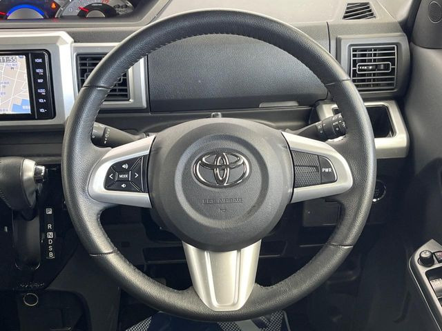 �y�����v�����X�e�A�����O�z�㎿�Ȋv���g�p���邱�ƂŁA��ɂ����������݂ƂĂ��^�]���₷���n���h���ł���