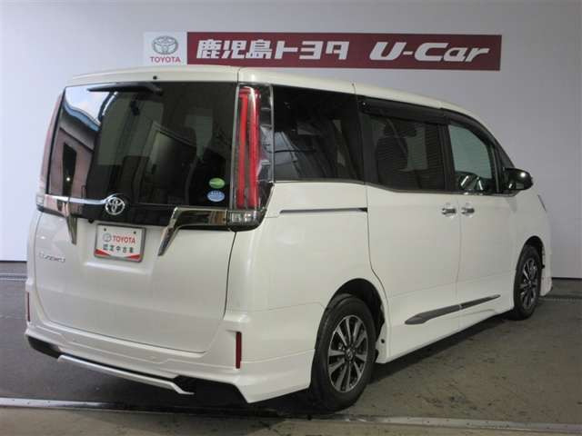 エスクァイア2.0 Gi プレミアムパッケージ ブラックテイラード