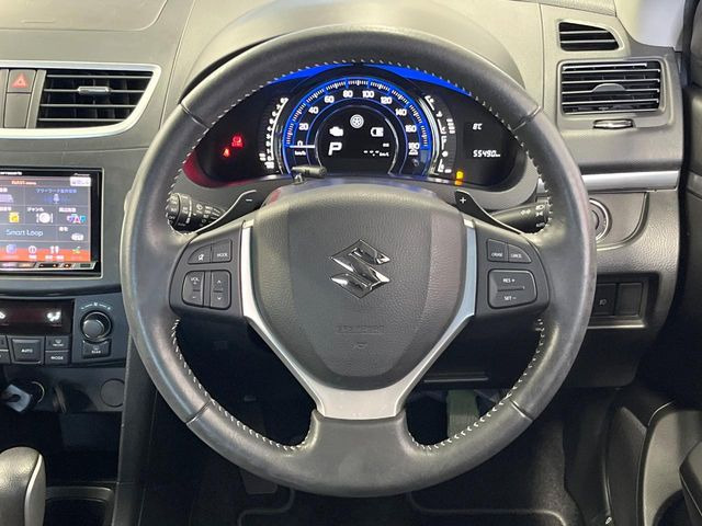 �y�����v�����X�e�A�����O�z�㎿�Ȋv���g�p���邱�ƂŁA��ɂ����������݂ƂĂ��^�]���₷���n���h���ł���