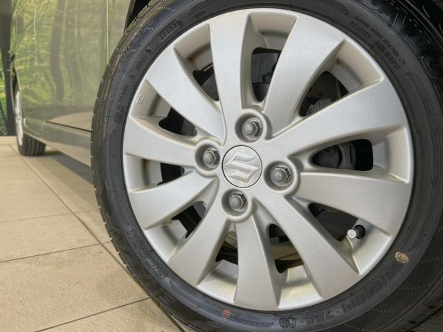 �y����14�C���`�A���~�z�C�[���z�O�ςɃ}�b�`���������A���~�z�C�[���𑕒����Ă���܂��B�e��ЊO�A���~�z�C�[����A�X�^�b�h���X�^�C�����戵�����Ă���܂��B���񂲑��k����������