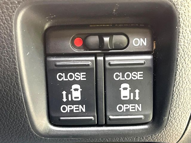 �y�����p���[�X���C�h�h�A�z�X�}�[�g�L�[��^�]�Ȃ̃X�C�b�`�Ō�ȗ����X���C�h�h�A�̊J���\���d��������͂����ăh�A���J����K�v�������A�����Ȃ��q�l�ł��ȒP�ɊJ���߂ł����K�ł���