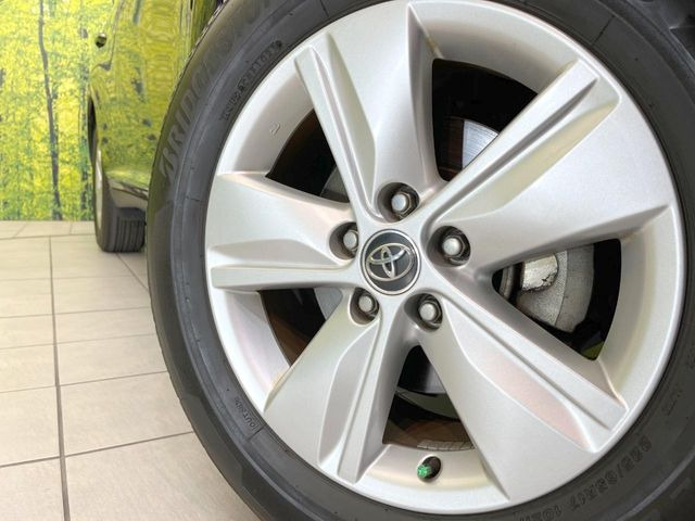 �y����17�C���`�A���~�z�C�[���z�O�ςɃ}�b�`���������A���~�z�C�[���𑕒����Ă���܂��B�e��ЊO�A���~�z�C�[����A�X�^�b�h���X�^�C�����戵�����Ă���܂��B���񂲑��k����������