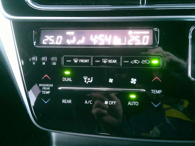 �����E�Ɨ����x�����@�\�t���I�[�g�G�A�R��!�^�]�ȂƏ���Ȃ̐ݒ艷�x���ȒP�ȑ���ł��ꂼ��Ɨ����Ē��߂ł��܂���