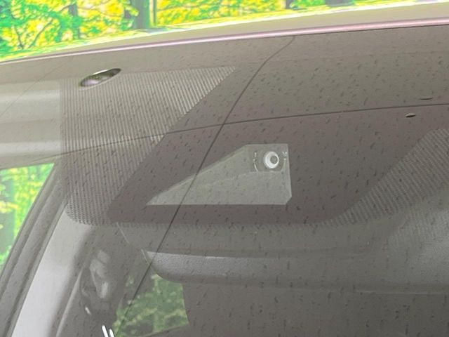 �y�v���N���b�V���Z�[�t�e�B�z�O���̎ԗ��������m���A�Փ˂������Ȏ��͌x��Œ��ӂ𑣂��A�u���[�L�𓥂ޗ͂��T�|�[�g�B�u���[�L�𓥂߂Ȃ������ꍇ�͏Փ˔�Q�y���u���[�L���쓮�A�Փˉ�����T�|�[�g���܂��B