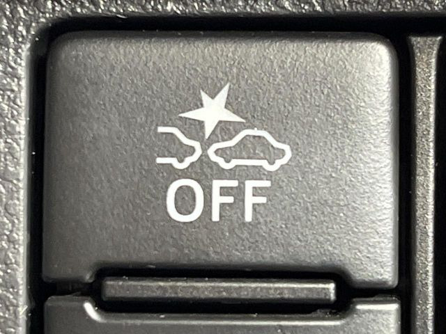 �y�X�}�[�g�A�V�X�g3�z���s���ɑO���̎ԗ�����F�����A�Փ˂������Ȏ��͌x��ƃu���[�L�ŏՓˉ���Ɣ�Q�y�����A�V�X�g�B�����S�Ƀh���C�u�����y���݂��������܂��B