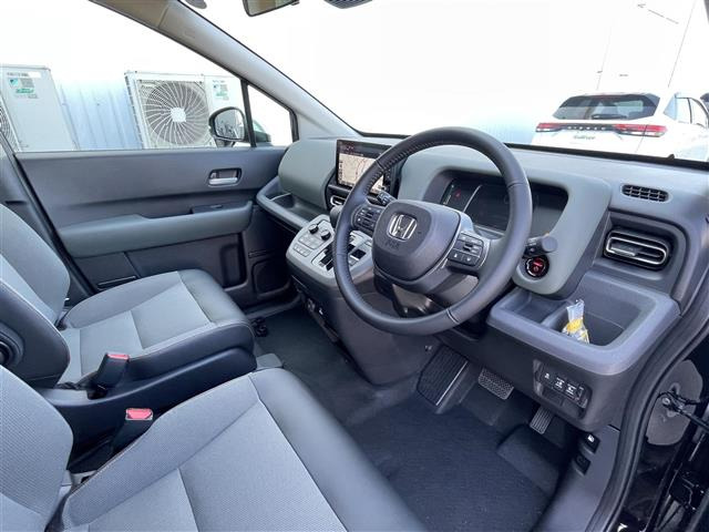 フリード1.5 e:HEV クロスター