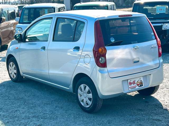 ���X�ł͌y�����Ԃ��畁�ʎԂ܂ŕ��L���I�[�����[�J�[�̎Ԏ�E�F�E�O���[�h��L�x�ɑ����Ă���܂��B