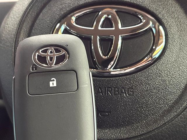 �y�X�}�[�g�L�[�z�J�o����|�P�b�g�ɓ��ꂽ�܂܂ł��h�A�̎{���E�������\�ȃX�}�[�g�L�[�𑕔��B�G���W���̃I���E�I�t�����J�M�����o���K�v����������Ƃ��Ă��֗��ł���