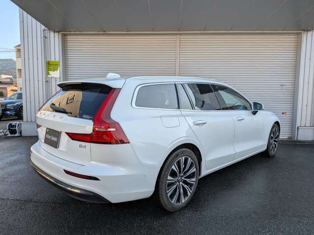 V60ウルトラ B4