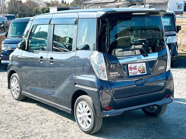 ���X�ł͌y�����Ԃ��畁�ʎԂ܂ŕ��L���I�[�����[�J�[�̎Ԏ�E�F�E�O���[�h��L�x�ɑ����Ă���܂��B