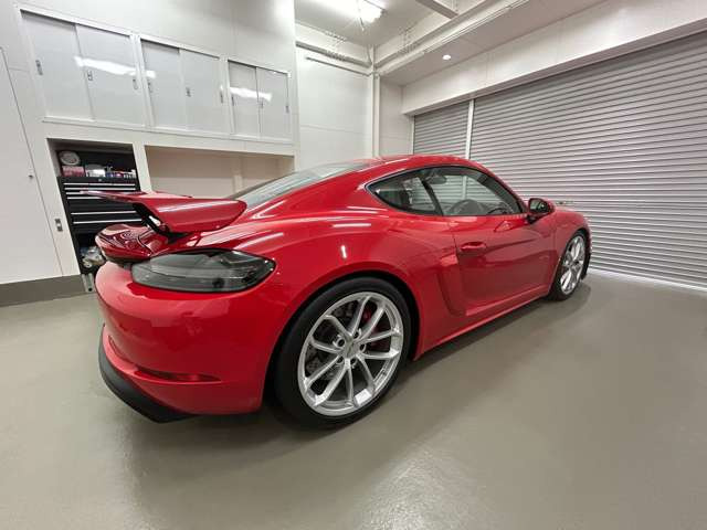718ケイマンGT4