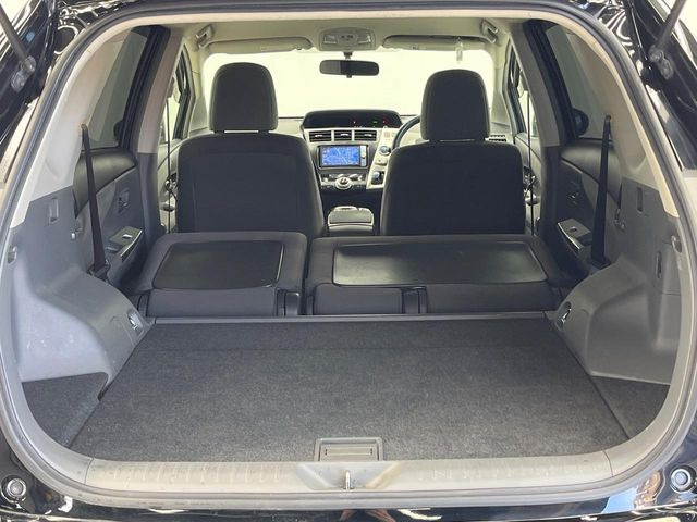 ���i�̂���������ʋ΁A���}���ɏ\���ȉ׎��X�y�[�X���m�ۂ��Ă���܂��B�Z�J���h�V�[�g��|���ƁA�傫�ȉו��̐ύڂ��\�ł���