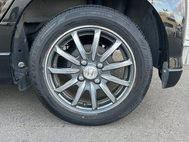 �y����14�C���`�A���~�z�C�[���z�O�ςɃ}�b�`���������A���~�z�C�[���𑕒����Ă���܂��B�e��ЊO�A���~�z�C�[����A�X�^�b�h���X�^�C�����戵�����Ă���܂��B���񂲑��k����������