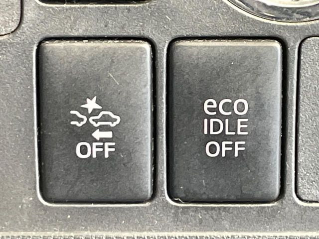 �y�X�}�[�g�A�V�X�g�z���s���ɑO���̎ԗ�����F�����A�Փ˂������Ȏ��͌x��ƃu���[�L�ŏՓˉ���Ɣ�Q�y�����A�V�X�g�B�����S�Ƀh���C�u�����y���݂��������܂��B