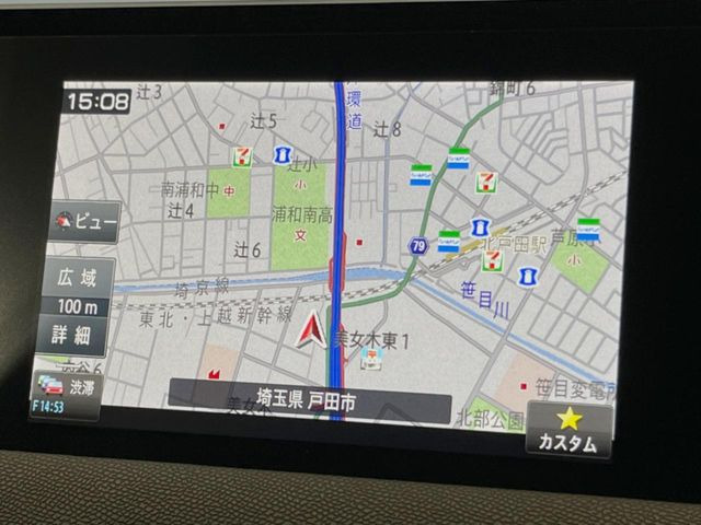 �������i�r:��̊��̂���i�r�́A����������ԓ������o���Ă���܂��BBluetooth�Đ��ȂǃI�[�f�B�I�@�\���[�����Ă���܂��̂ŁA�^�]�����y���߂܂���