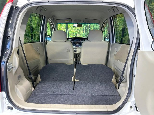 ���i�̂���������ʋ΁A���}���ɏ\���ȉ׎��X�y�[�X���m�ۂ��Ă���܂��B�Z�J���h�V�[�g��|���ƁA�傫�ȉו��̐ύڂ��\�ł���