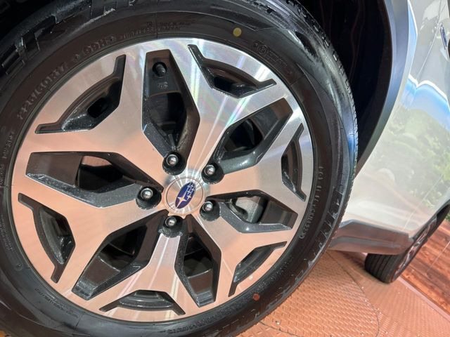 �y����17�C���`�A���~�z�C�[���z�O�ςɃ}�b�`���������A���~�z�C�[���𑕒����Ă���܂��B�e��ЊO�A���~�z�C�[����A�X�^�b�h���X�^�C�����戵�����Ă���܂��B���񂲑��k����������