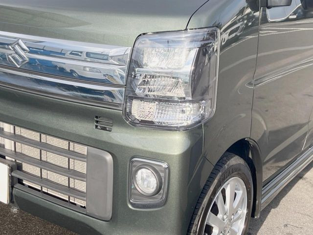 �yLED�w�b�h���C�g�z���V����ԑ��s�����ǍD�Ȏ��E���m�ۂ����S���ĉ^�]�ł��鍂�P�xLED�w�b�h���C�g�𑕔�!�_�����x�������A����d�͂��}�����Ă��܂��B